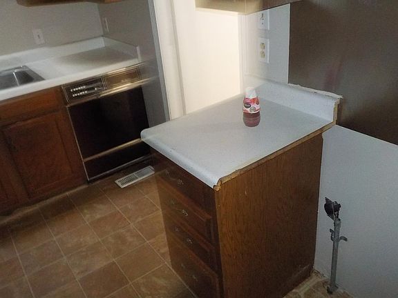 4th image of 967 Wrenwood St