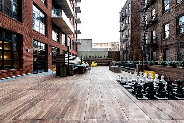 Rented by EXR | media 8