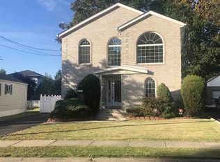 247 North Blvd, Saddle Brook, NJ 07663