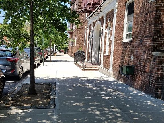 5th image of 4115 45th St APT 4M