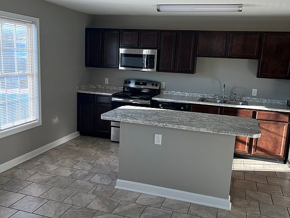 5th image of 404 Southern Cross Dr Building 2