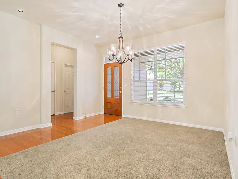 311 Dove Hollow Trl — Photo 6