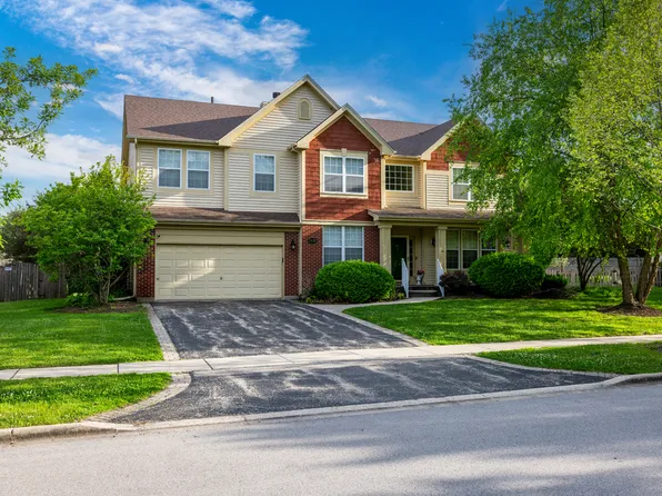7421 Prescott Ln, Gurnee, IL 60031