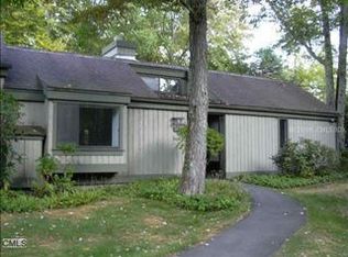 898B Heritage Rd, Southbury, CT 06488