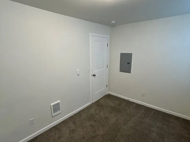 200 Railroad Ave #2 — Photo 12