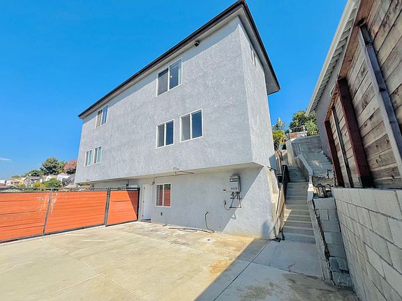 2nd image of 1025 N Rowan Ave