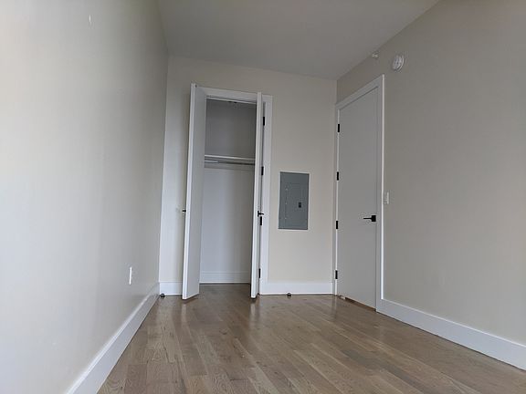 5th image of 333 Cypress Ave APT 3B