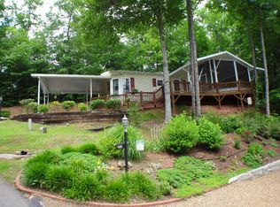 495 Carolina Village Cir, Franklin, NC 28734
