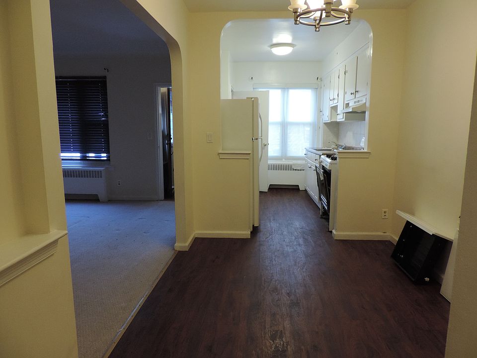 2nd image of 2027 Bogart Ave