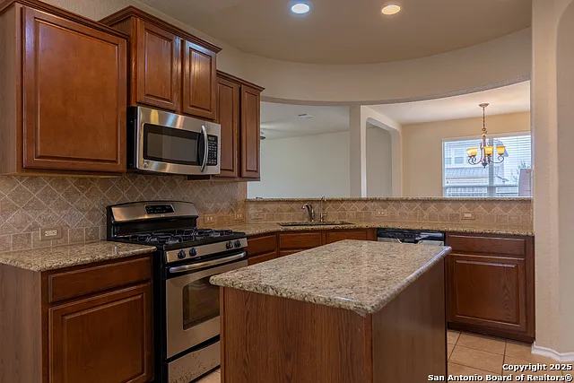 9023 Hubbard Hl — Photo 15