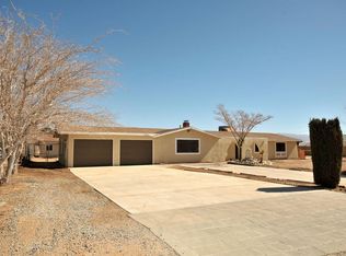 15505 Apache Rd, Apple Valley, CA 92307