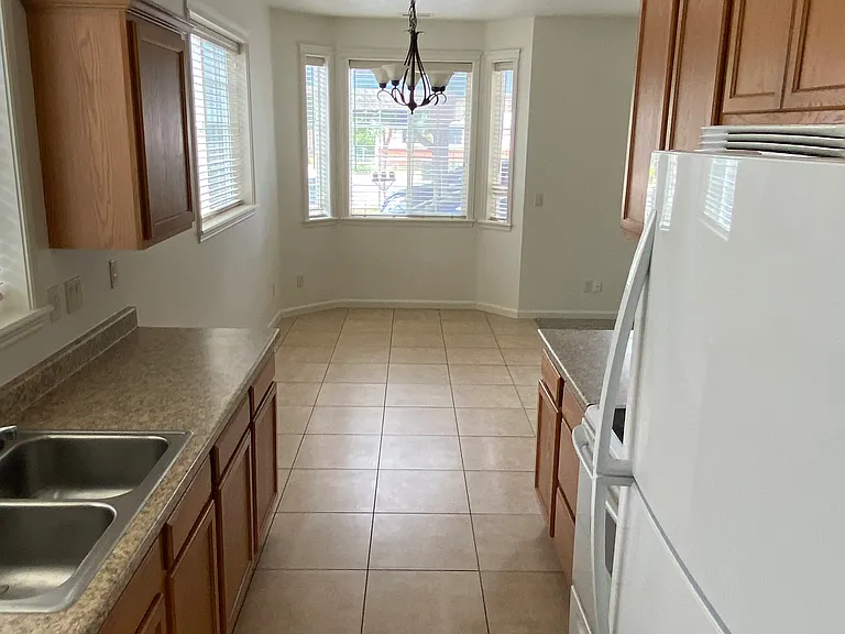 611 W Pine Ave #611 — Photo 4