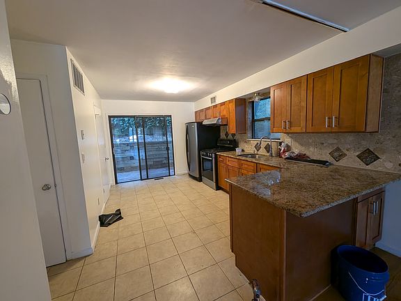 2nd image of 3 West Dr #B