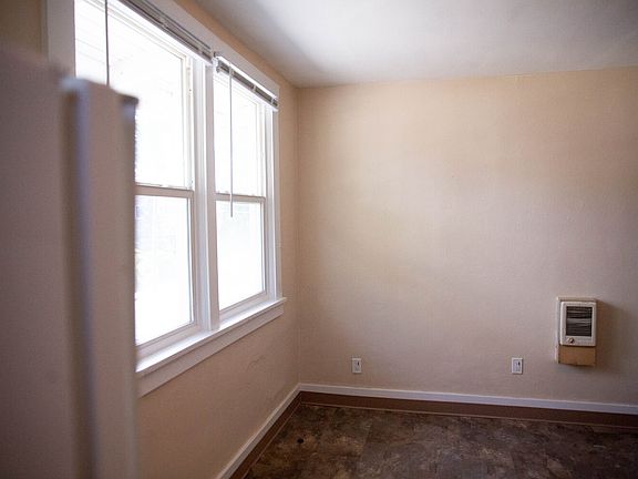 3rd image of 805 NE California St #2.5