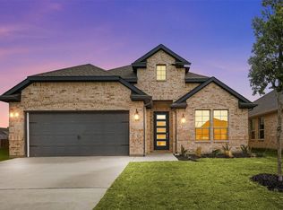 638 Southern Hills Dr, Red Oak, TX 75154