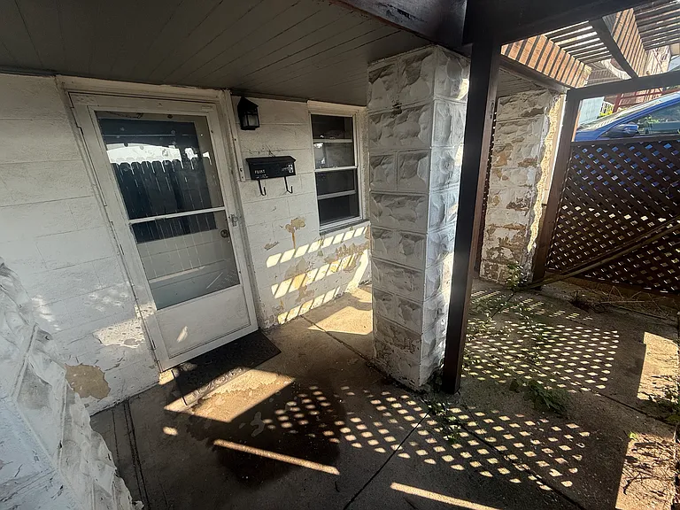 227 Franklin St #1 — Photo 12