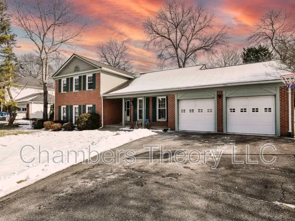 1727 Larkmeade Dr, Vienna, VA 22182