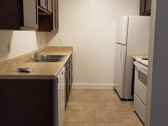3rd image of 351 E McLemore Ave #204