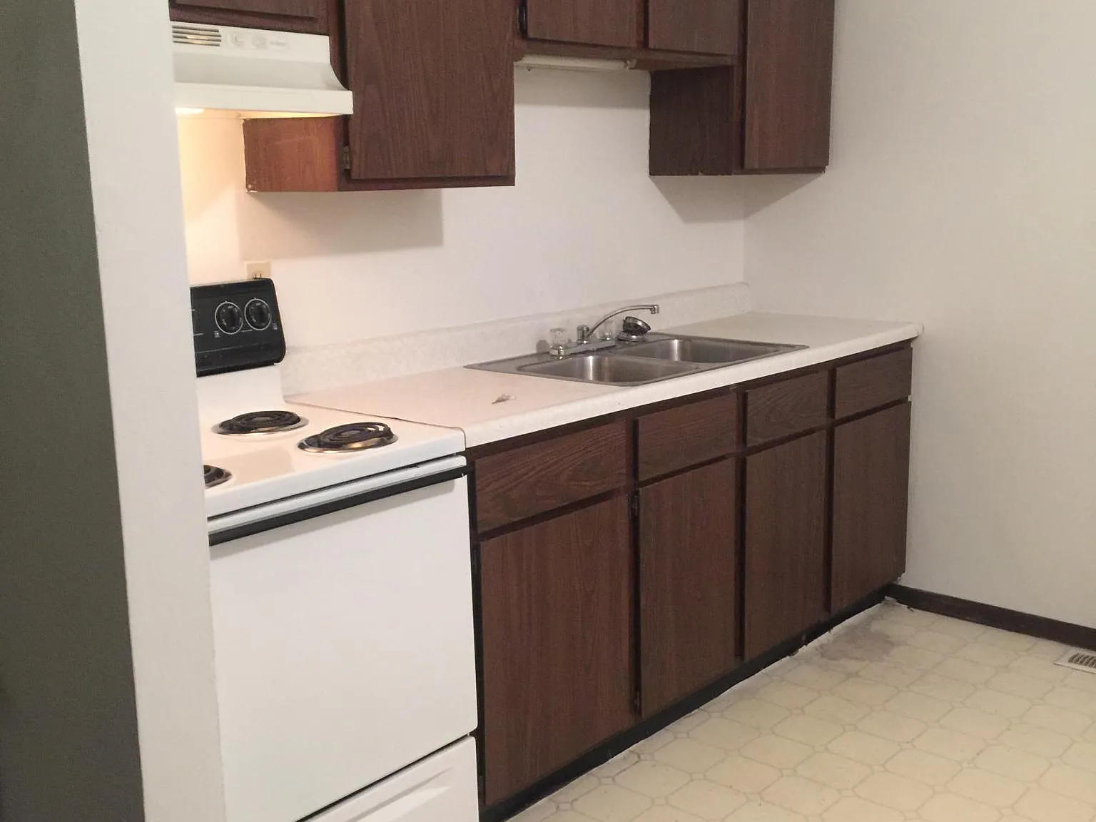 816 Patty Dr — Photo 1