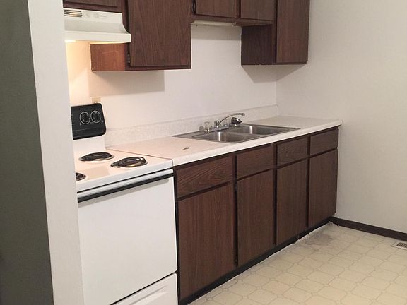 2nd image of 400 Anthony Dr #Na