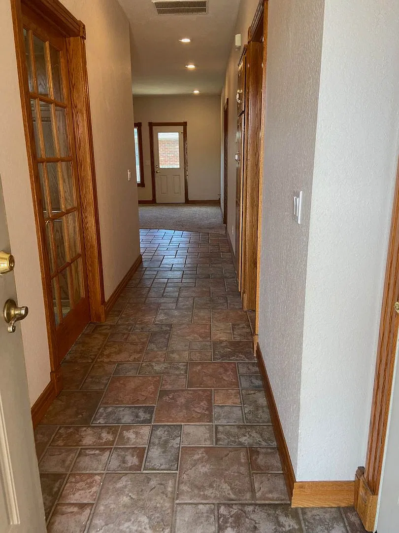 3153 S. Kimbrough Ave — Photo 2