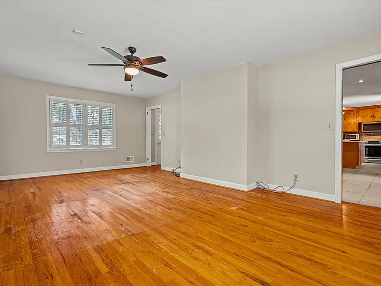 726 Wisteria Dr — Photo 11