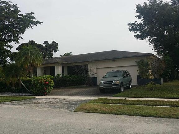 4th image of 16663 Golfview Dr