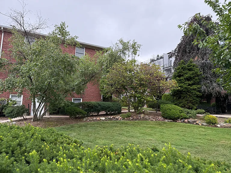 234 Columbia Ave #11 — Photo 17
