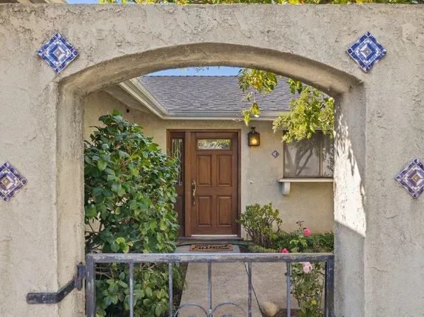 10461 N Dale Ave, Oak View, CA 93022