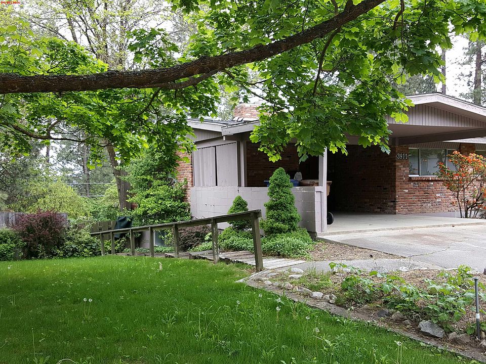 2nd image of 3911 E 15th Ave