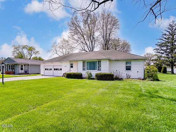 2nd image of 1055 Linden Dr