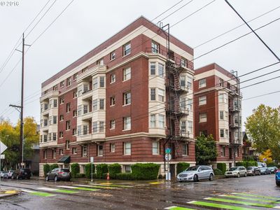 2083 NW Johnson St APT 32, Portland, OR, 97209