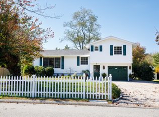 7 Benjamin Rd, Groton, CT 06355