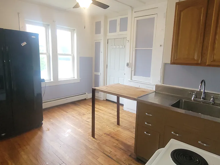 31-33 Porter St #31B — Photo 2