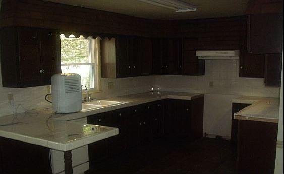 3rd image of 1701 W Quilling Dr