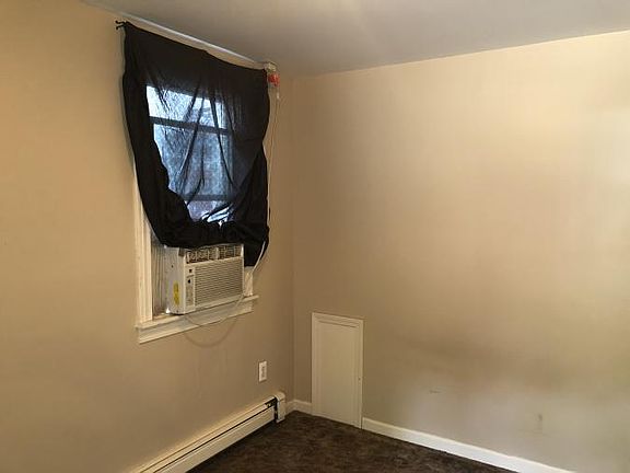 3rd image of 27250 Harper Ave