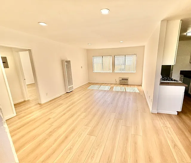 Lindley Garden Apartments — Photo 7