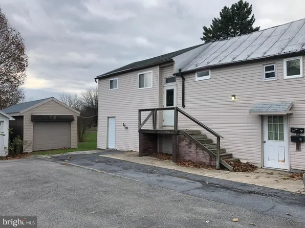 124 W Carpenter Ave, Myerstown, PA 17067