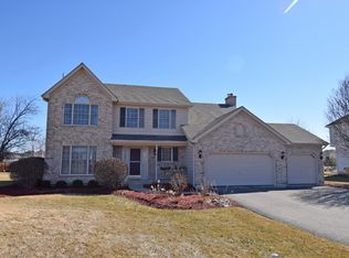 3720 Persimmon Dr, Algonquin, IL 60102