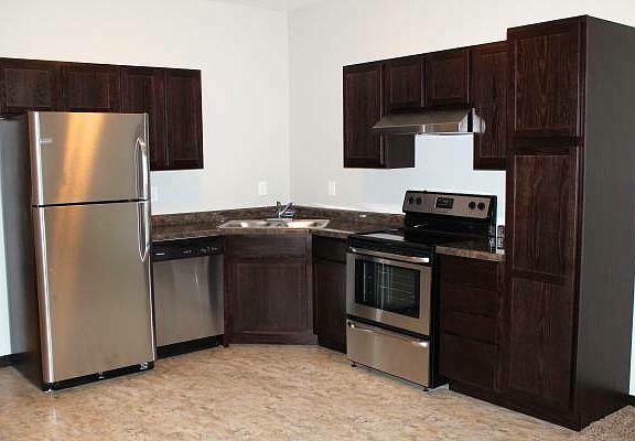 4th image of 311 E Roosevelt Cir APT 106