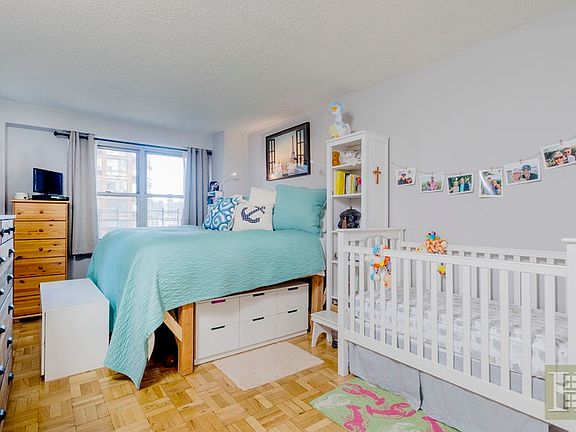 3rd image of 300 E 40th St APT 17P