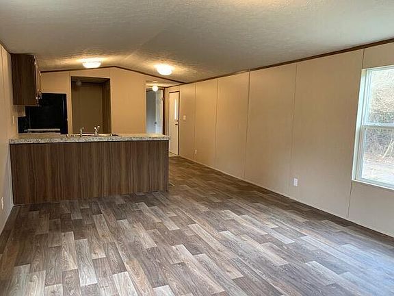 2nd image of 111 Twin Lakes Dr
