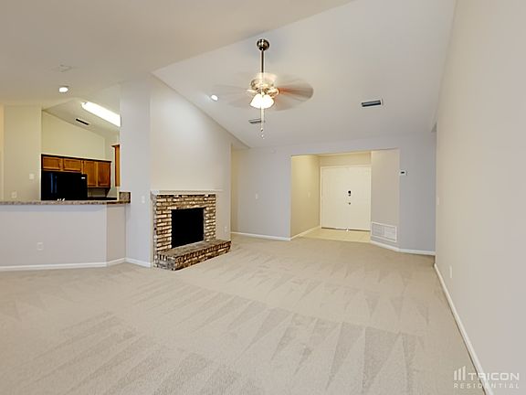 3rd image of 1487 E Rose Hill Dr
