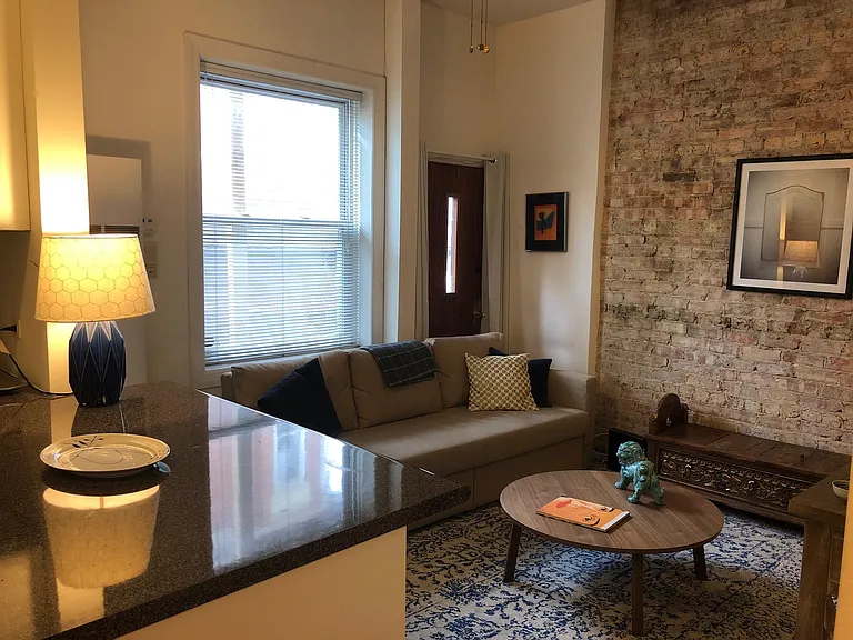 4703 N Winchester Ave #1R — Photo 1