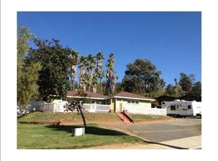 994 Chestnut Dr, Escondido, CA 92025