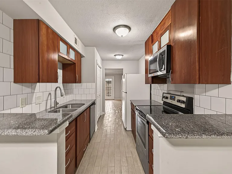 6631 Wanda Ln — Photo 13