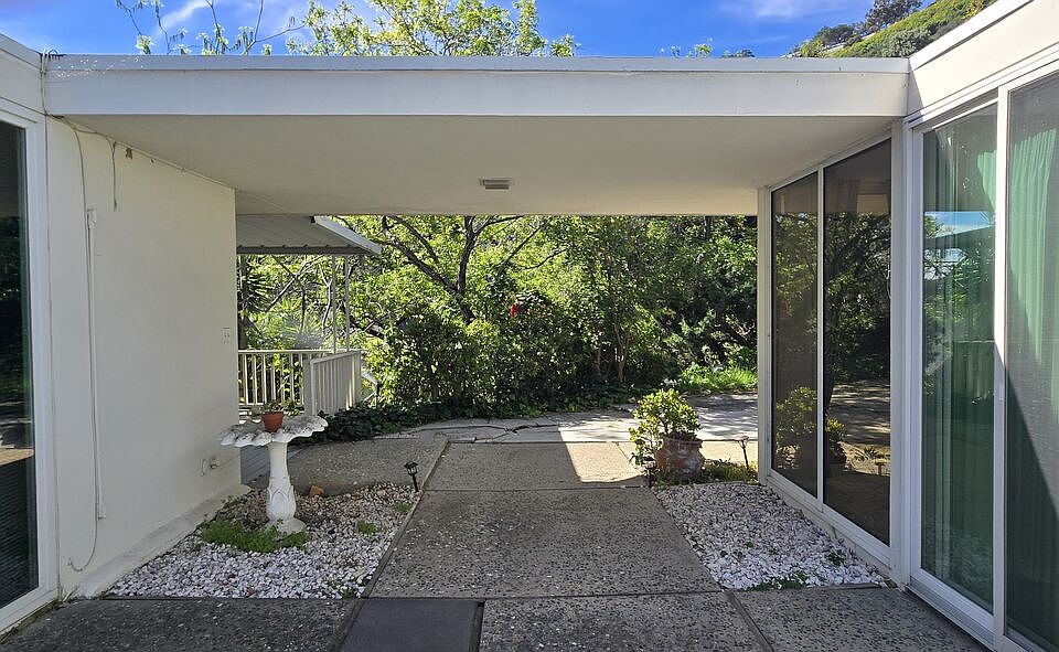 1st image of 1905 Beverly Pl