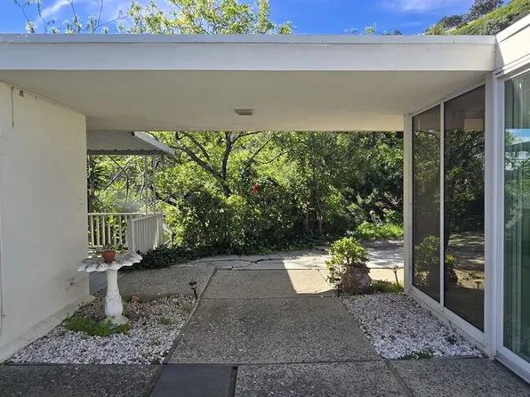 1905 Beverly Pl, Beverly Hills, CA 90210