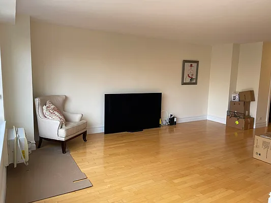 Rented by Brown Harris Stevens | media 21