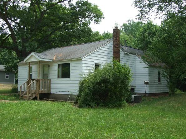 3837 E Sternberg Rd, Fruitport, MI 49415